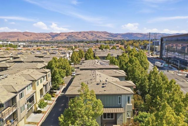 252 Odyssey Lane 26, Milpitas, CA 95035
