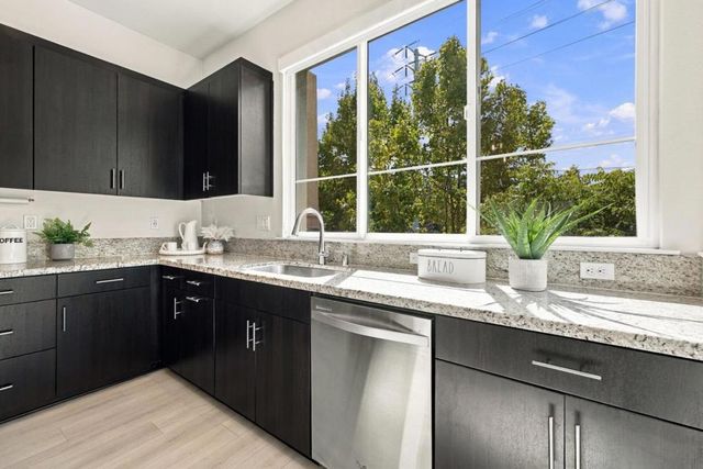252 Odyssey Lane 26, Milpitas, CA 95035