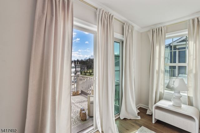 21 Dahlia Dr, Warren Twp., NJ 07059