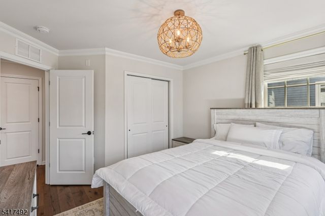 21 Dahlia Dr, Warren Twp., NJ 07059