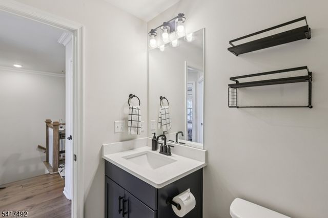 21 Dahlia Dr, Warren Twp., NJ 07059