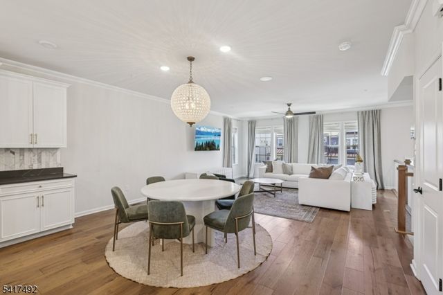 21 Dahlia Dr, Warren Twp., NJ 07059