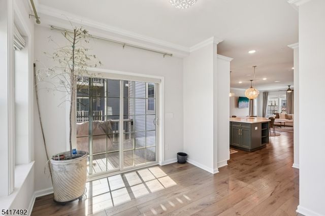 21 Dahlia Dr, Warren Twp., NJ 07059