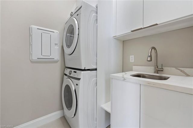 2903 37th ST W, Lehigh Acres, FL 33971