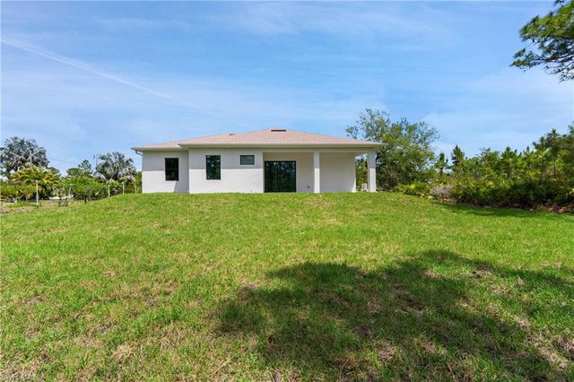 2903 37th ST W, Lehigh Acres, FL 33971