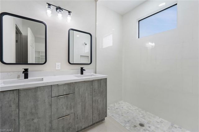 2903 37th ST W, Lehigh Acres, FL 33971