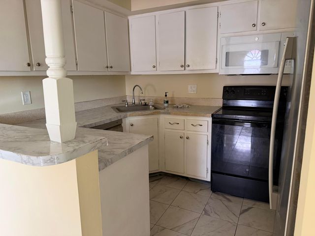 3730 Village Drive A, Delray Beach, FL 33445