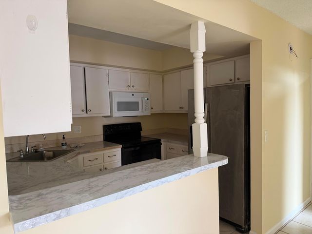 3730 Village Drive A, Delray Beach, FL 33445