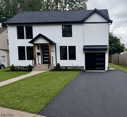 40 Phillips St, Bloomfield Twp., NJ 07003