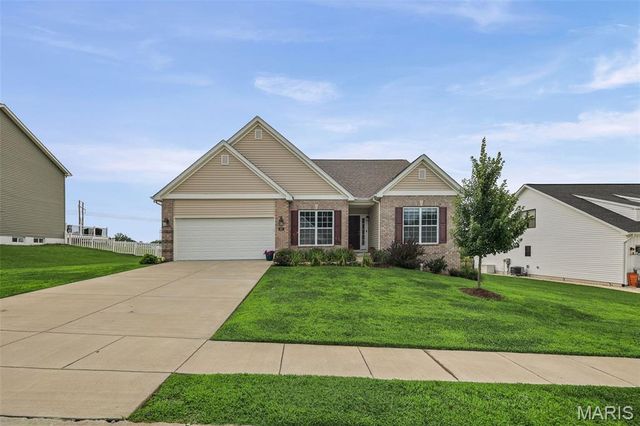 207 Grand Rapids Lane, Edwardsville, IL 62025