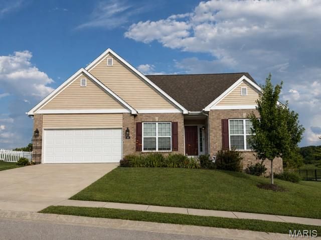 207 Grand Rapids Lane, Edwardsville, IL 62025