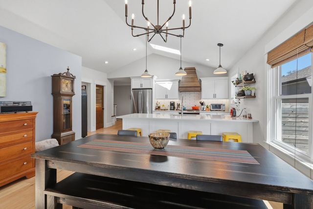 670 Holmes Street, Bettendorf, IA 52772