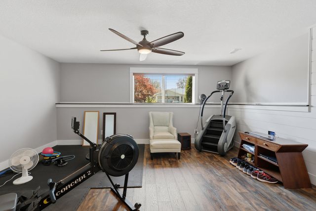 670 Holmes Street, Bettendorf, IA 52772