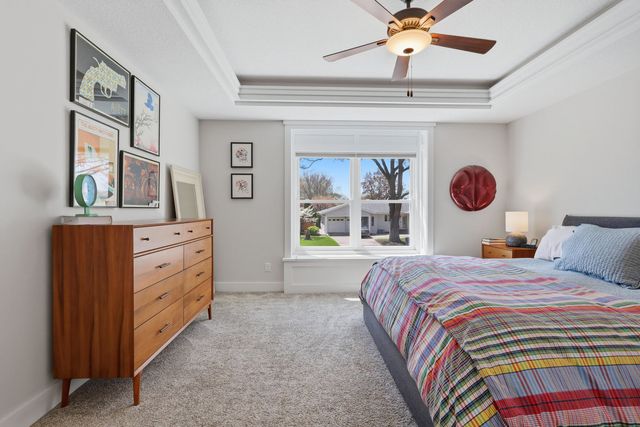 670 Holmes Street, Bettendorf, IA 52772