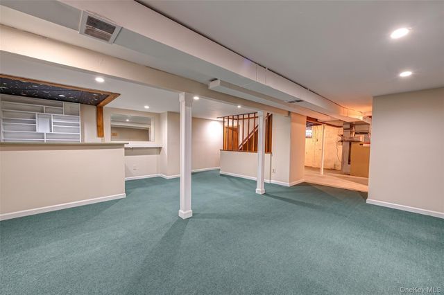31 Pickwick Drive, Commack, NY 11725