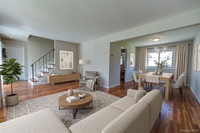 31 Pickwick Drive, Commack, NY 11725