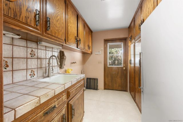 250 S Santa Rosa Ave, El Centro, CA 92243