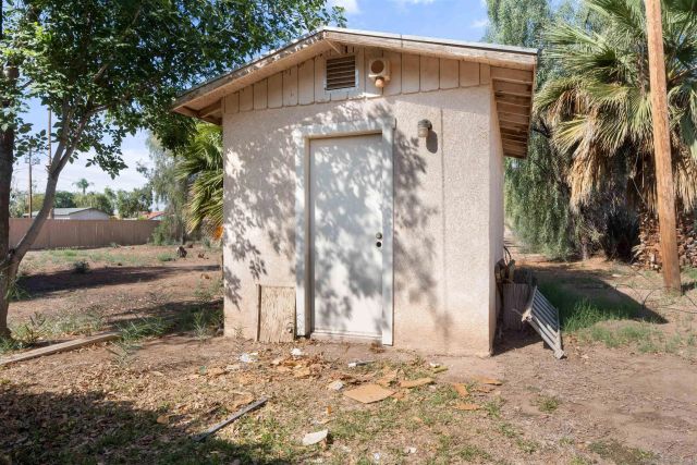 250 S Santa Rosa Ave, El Centro, CA 92243