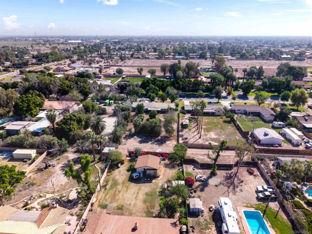 250 S Santa Rosa Ave, El Centro, CA 92243