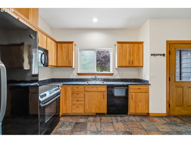 2461 BELLE CENTER Rd, Washougal, WA 98671