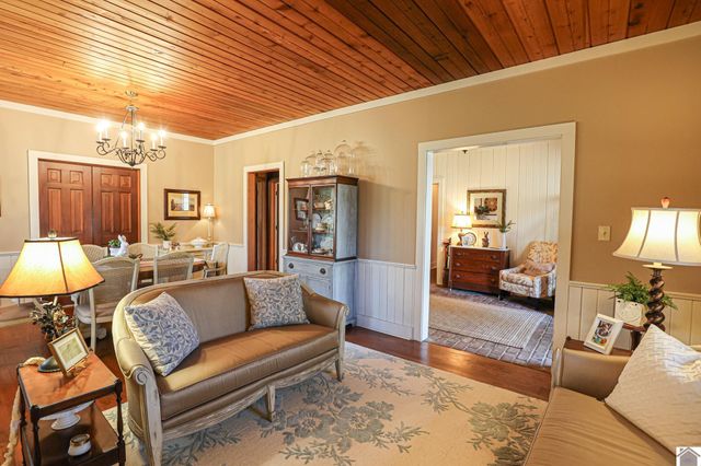 2074 Natchez Ln, Paducah, KY 42001