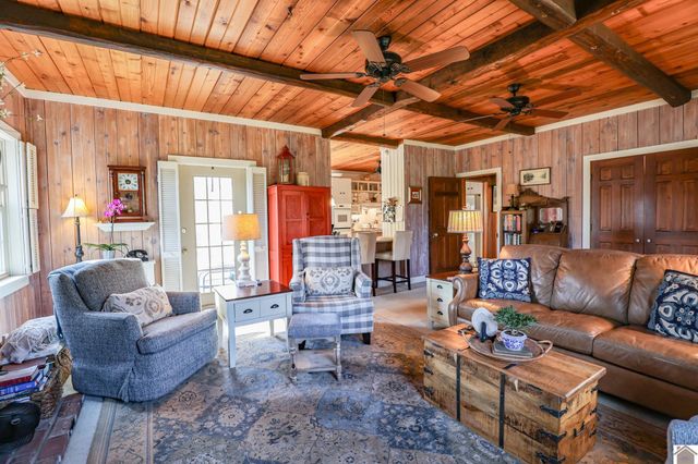 2074 Natchez Ln, Paducah, KY 42001