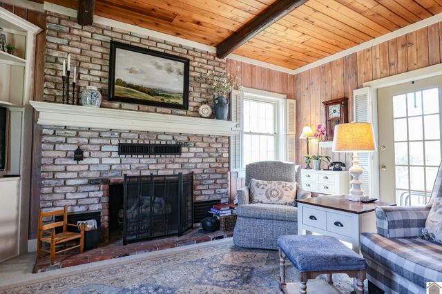 2074 Natchez Ln, Paducah, KY 42001