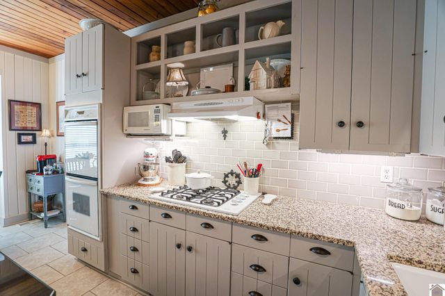 2074 Natchez Ln, Paducah, KY 42001