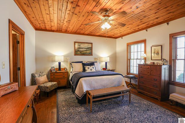 2074 Natchez Ln, Paducah, KY 42001