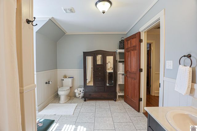 2074 Natchez Ln, Paducah, KY 42001