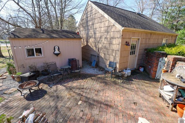 2074 Natchez Ln, Paducah, KY 42001