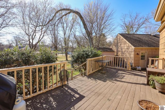 2074 Natchez Ln, Paducah, KY 42001