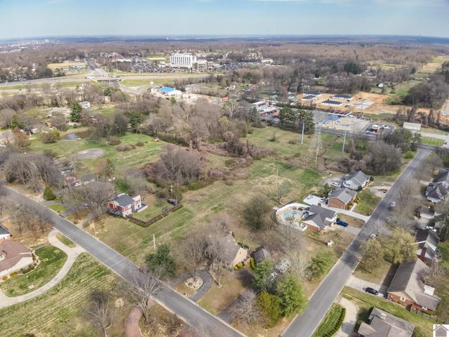 2074 Natchez Ln, Paducah, KY 42001