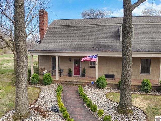 2074 Natchez Ln, Paducah, KY 42001