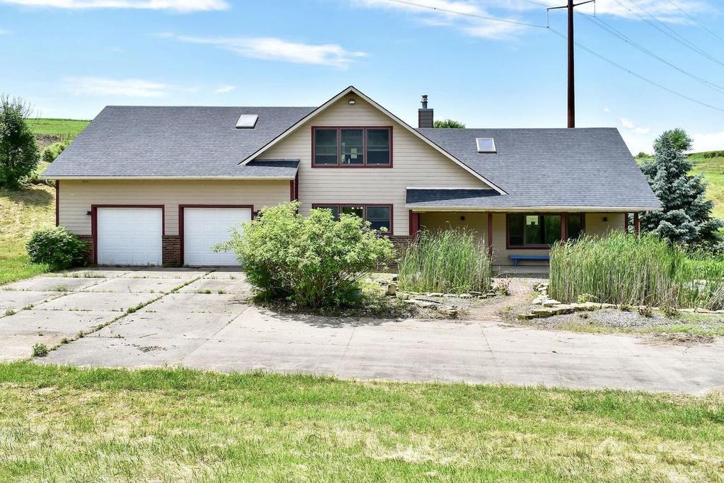 S3093 Baertsch Valley ROAD, Fountain City, WI 54629