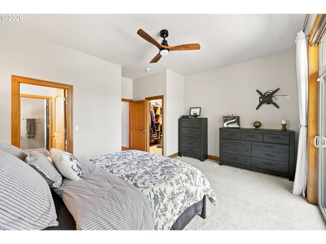 8443 Se ORIENT Dr, Gresham, OR 97080