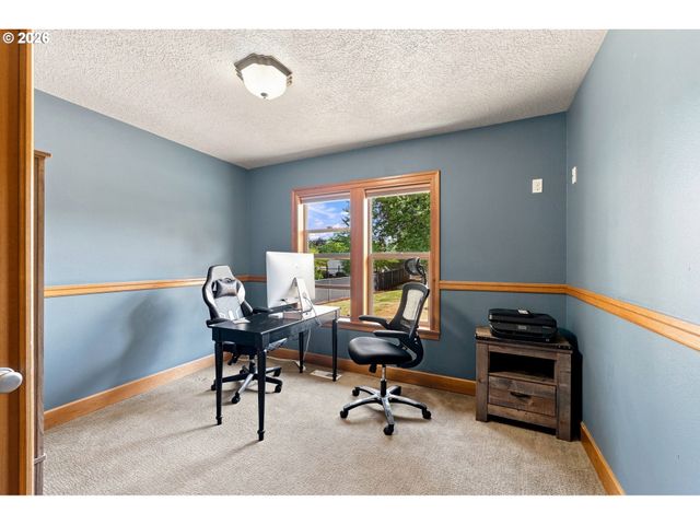 8443 Se ORIENT Dr, Gresham, OR 97080