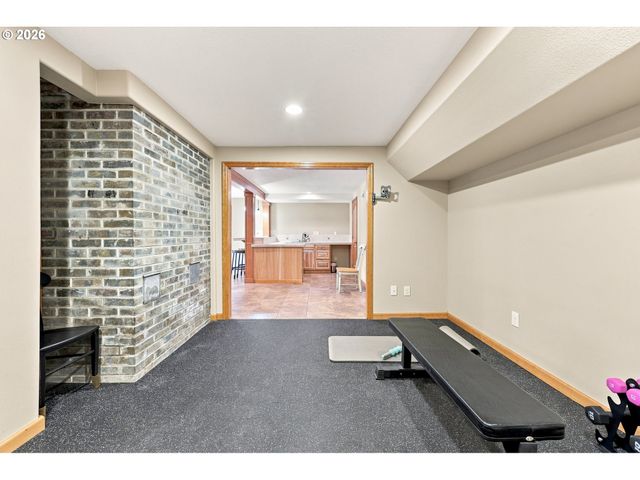 8443 Se ORIENT Dr, Gresham, OR 97080