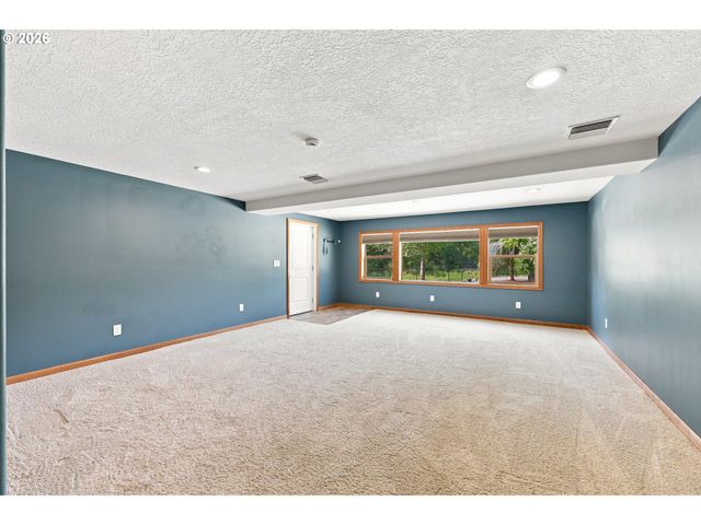 8443 Se ORIENT Dr, Gresham, OR 97080