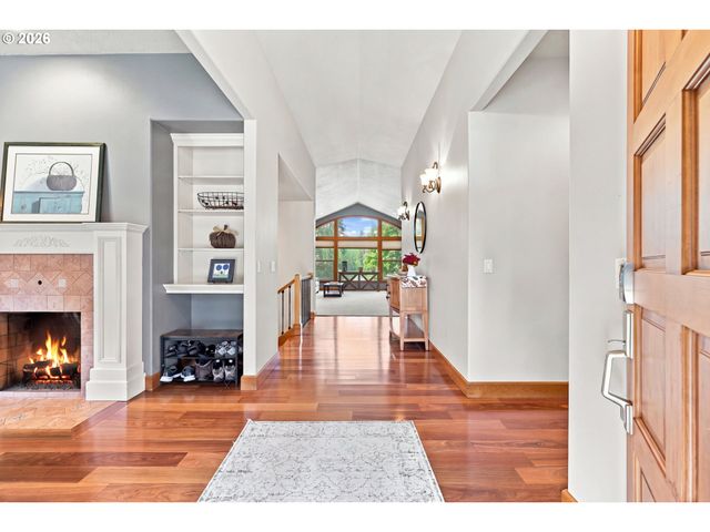 8443 Se ORIENT Dr, Gresham, OR 97080