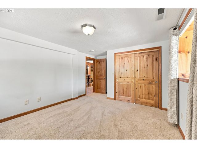 8443 Se ORIENT Dr, Gresham, OR 97080