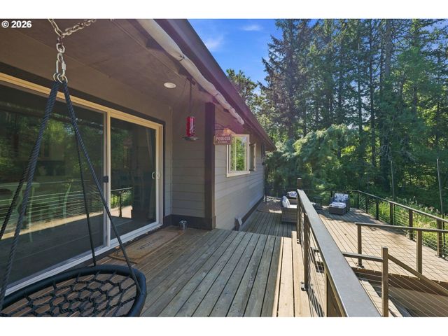 8443 Se ORIENT Dr, Gresham, OR 97080