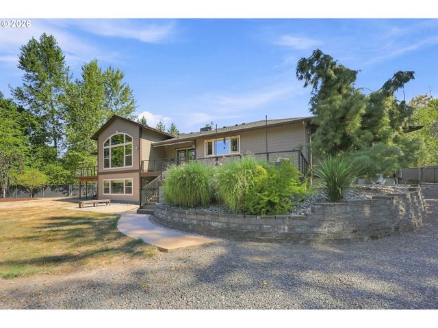 8443 Se ORIENT Dr, Gresham, OR 97080