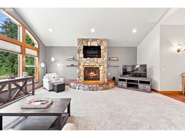 8443 Se ORIENT Dr, Gresham, OR 97080
