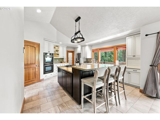 8443 Se ORIENT Dr, Gresham, OR 97080
