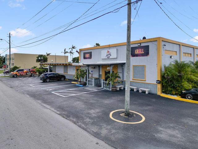 17 NE 1st Rd, Homestead, FL 33030