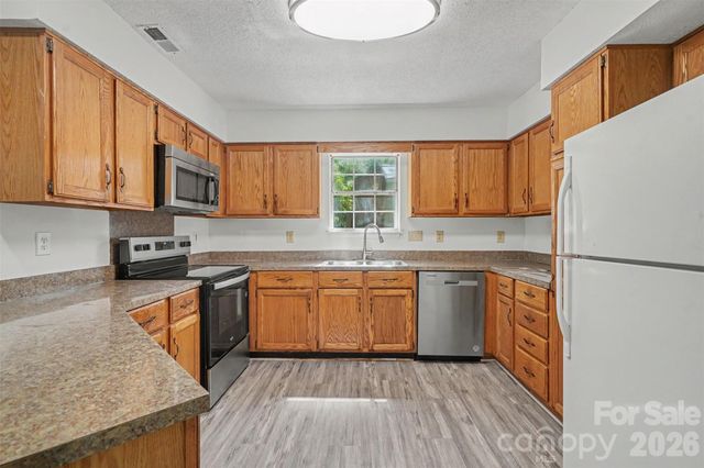 2711 Bob White Circle, Wingate, NC 28174