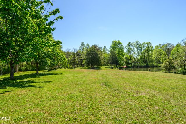 5353 E Greensboro Chapel Hill Road, Graham, NC 27253