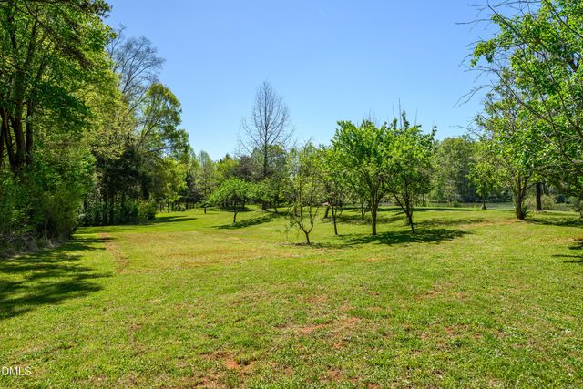 5353 E Greensboro Chapel Hill Road, Graham, NC 27253