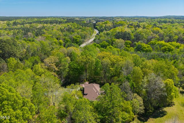 5353 E Greensboro Chapel Hill Road, Graham, NC 27253